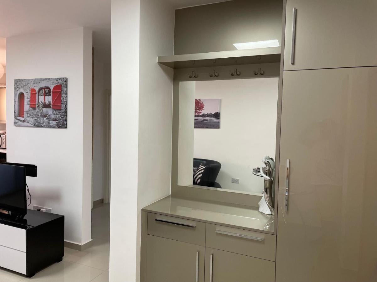 Girne Merkez Cozy 2+1 Daire Wifi +Netflix Apartment Exterior photo