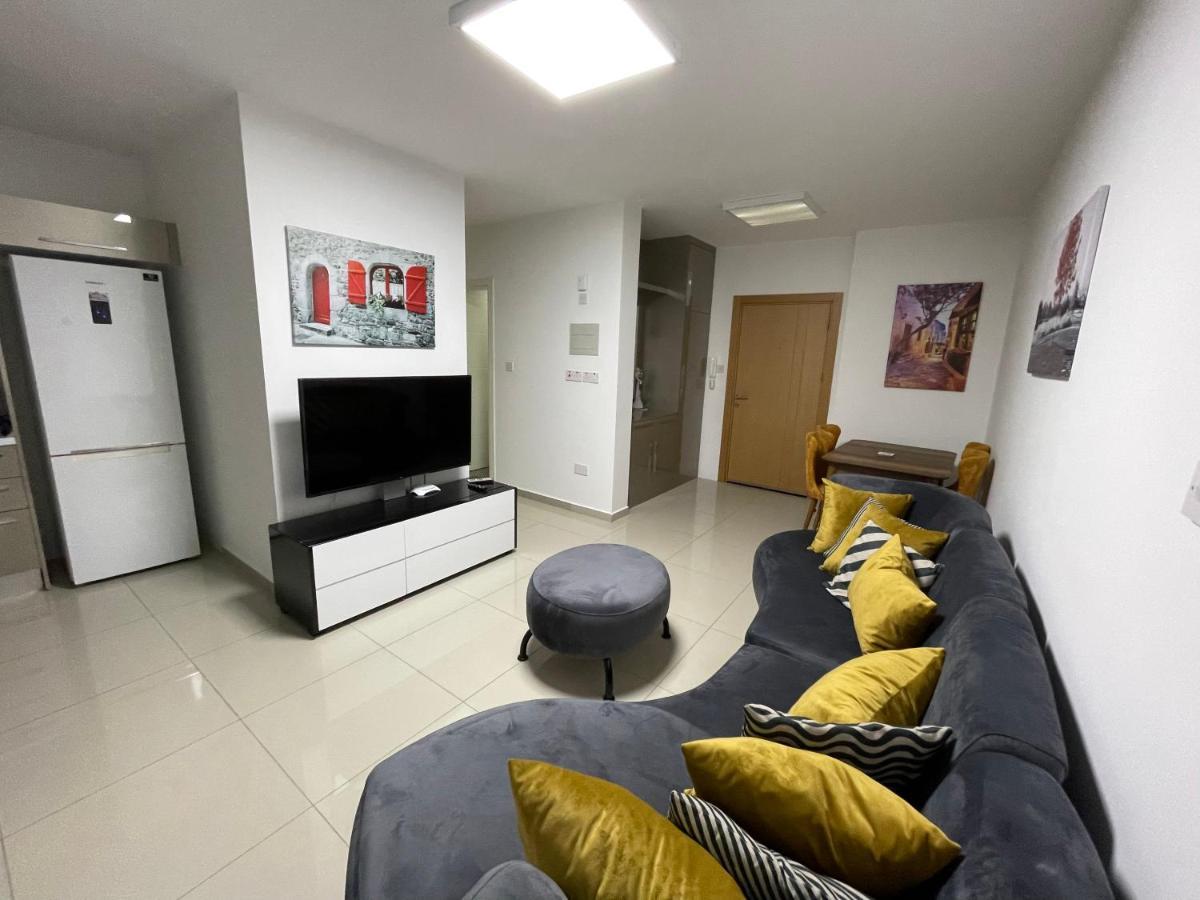Girne Merkez Cozy 2+1 Daire Wifi +Netflix Apartment Exterior photo